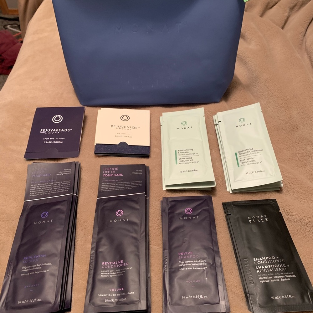 Monat bag and samples